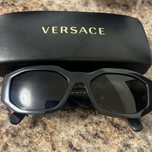VERSACE MEDUSA BIGGIE SUNGLASSES